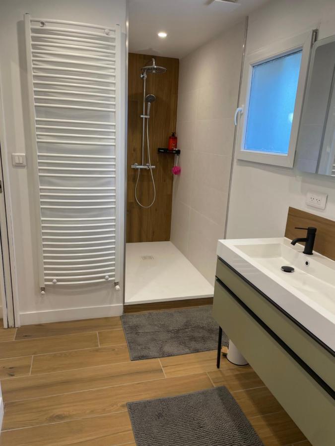 Parentale Avec Salle De Bains Et Toilettes Privees Accommodatie bij particulieren *