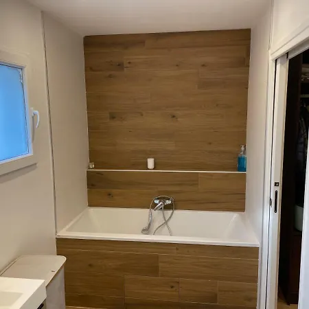 Suite Parentale Avec Salle De Bains Et Toilettes Privees Genas Buitenkant foto