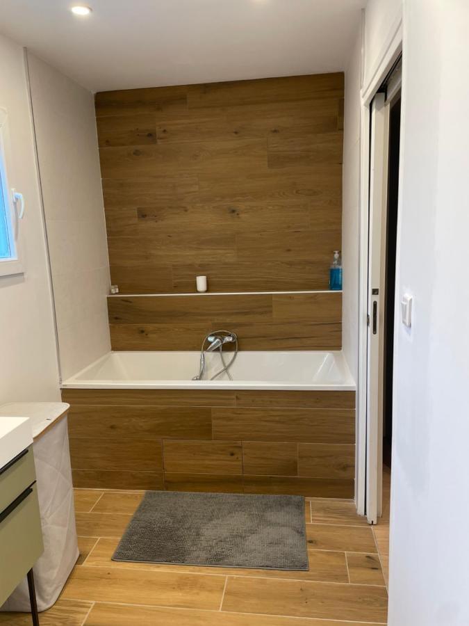 Parentale Avec Salle De Bains Et Toilettes Privees *