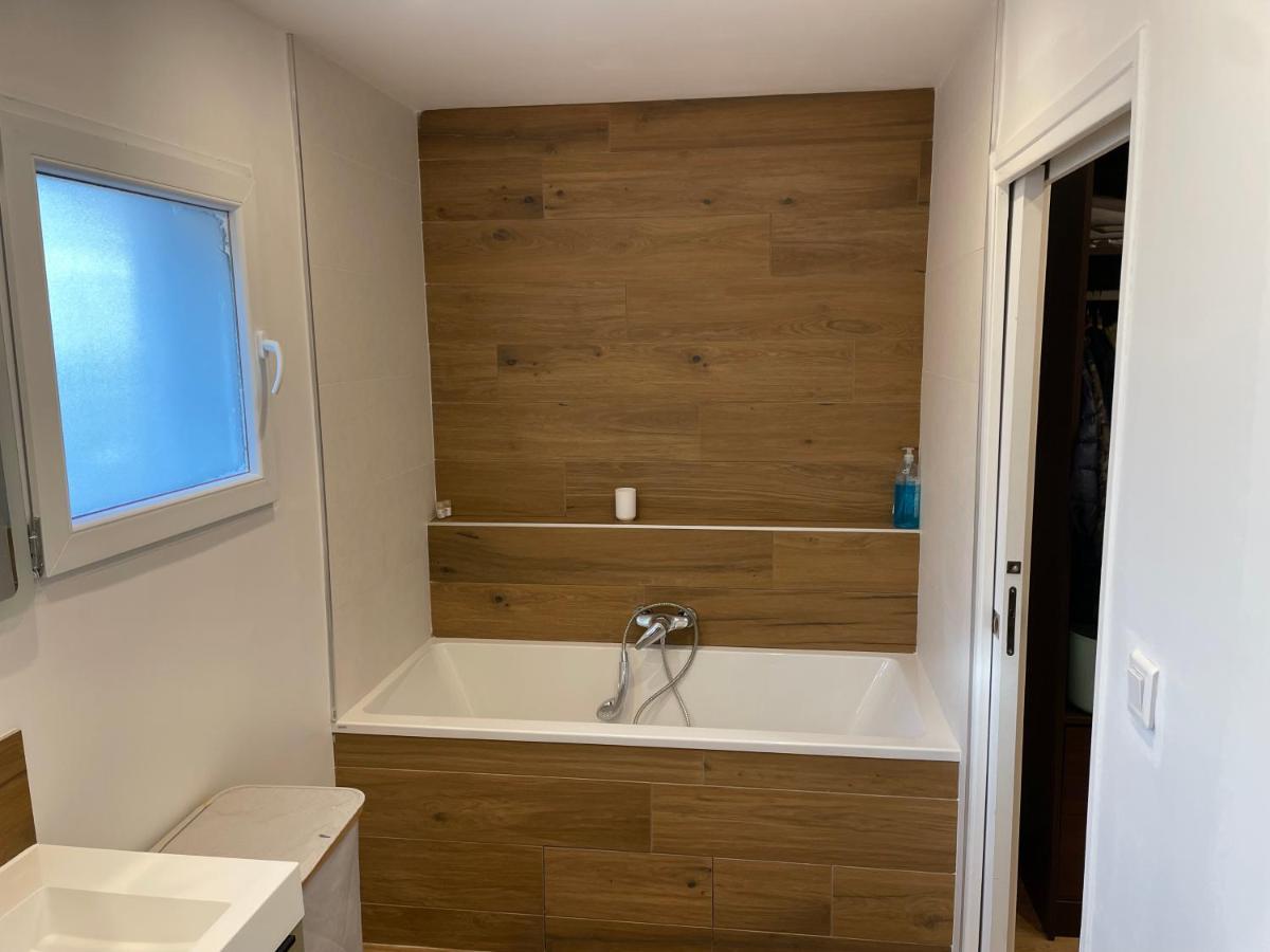 Privatunterkunft Parentale Avec Salle De Bains Et Toilettes Privees Genas