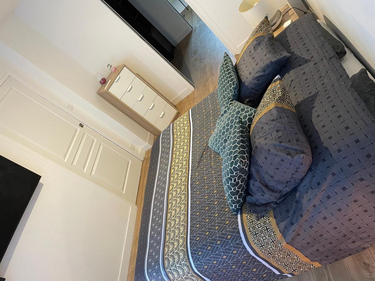 Parentale Avec Salle De Bains Et Toilettes Privees Genas